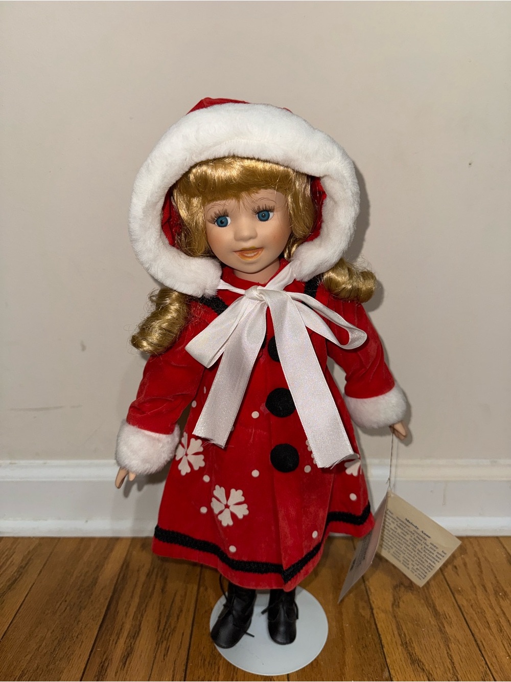 Vintage Melody Anne Porcelain Christmas Doll House of Lloyd Holiday Collectible